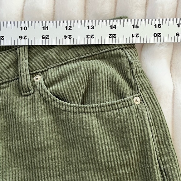 Urban Outfitters BDG Mom High Rise Corduroy Pant Moss Green Size 28 - Picture 12 of 15